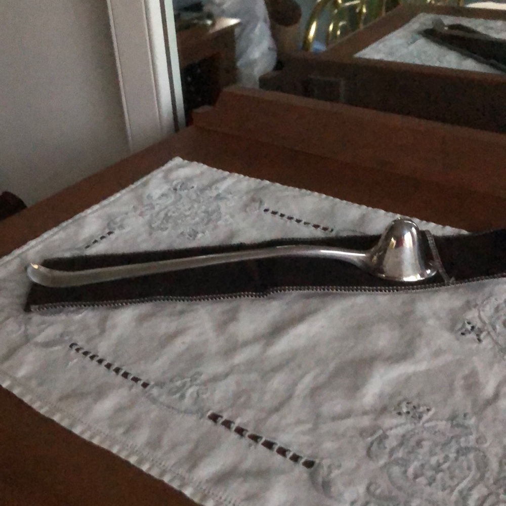Vintage 10” Georgian Silver plate candle snuffer in EUC circa 1974 collectible.